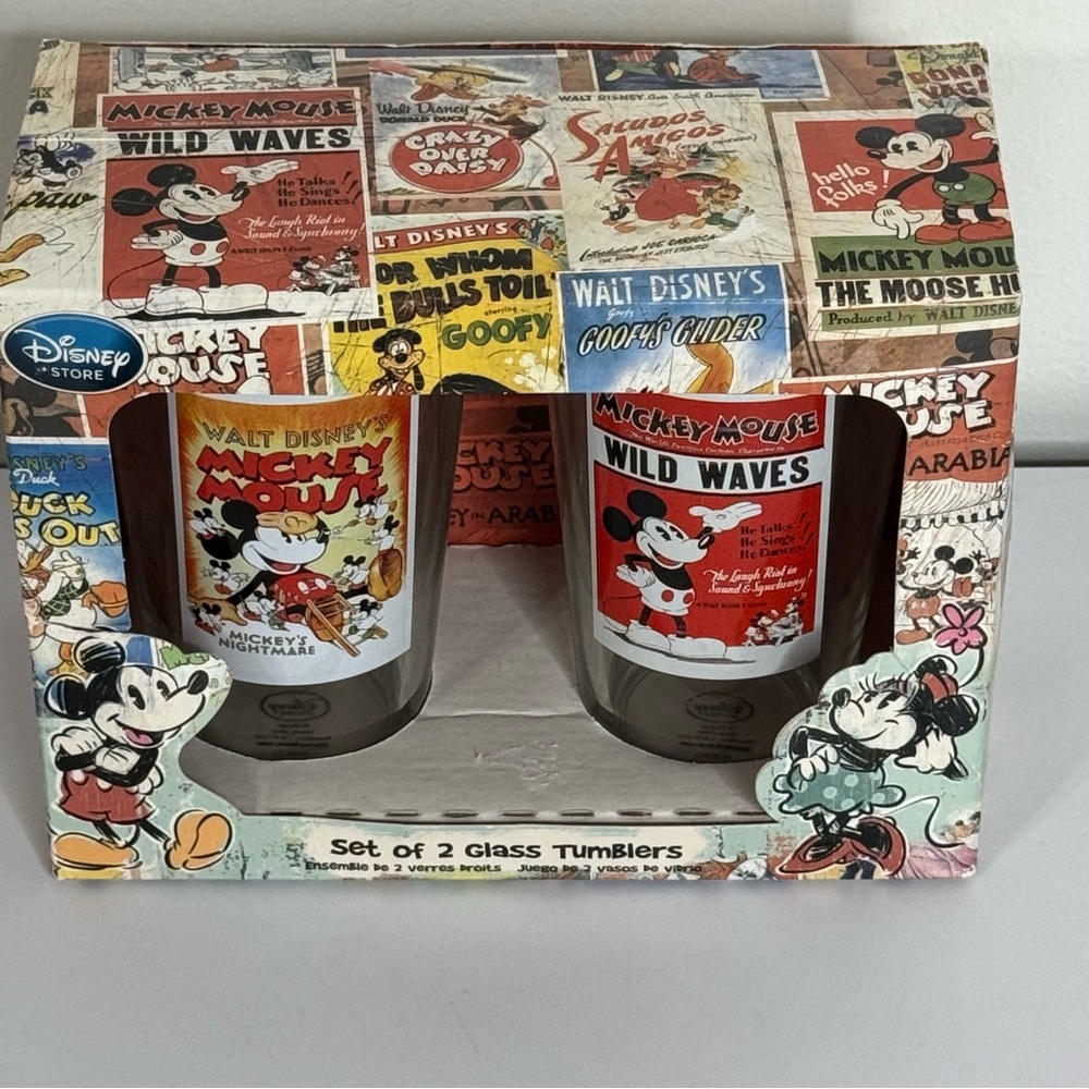Disney Store Exclusive Vintage Mickey Mouse Set of 2 Glass Tumblers New in Box